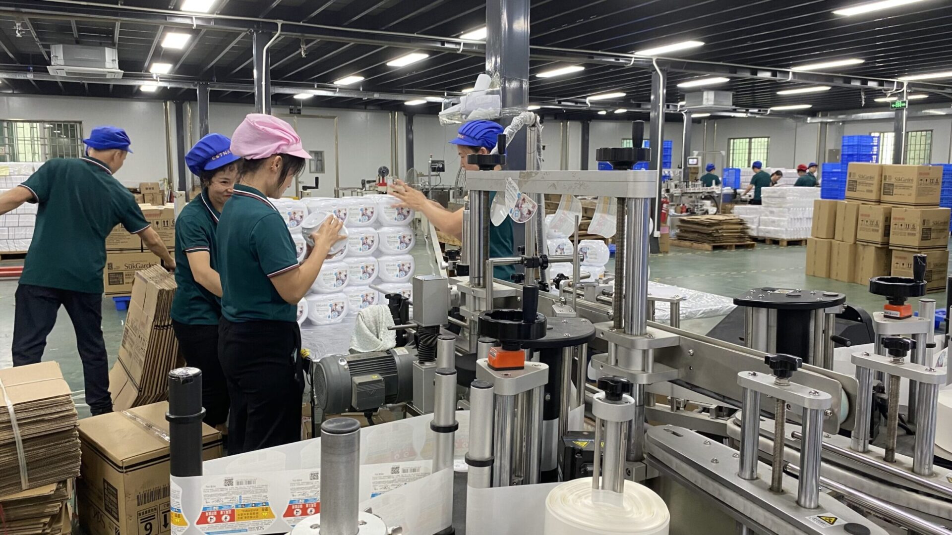 IKEDA R&D team developing innovative household cleaning products
